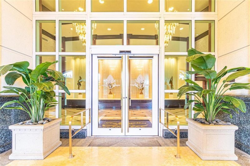 Condo for sale at Las Olas Grand 1703