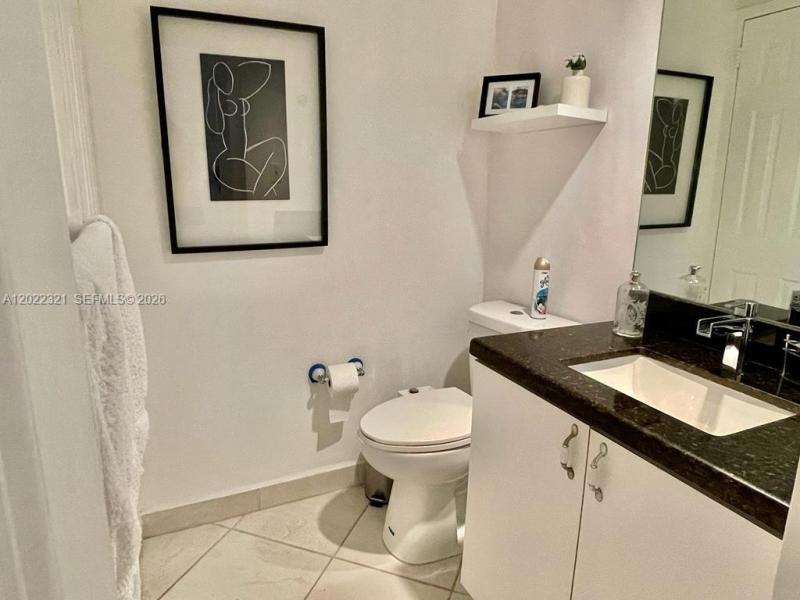 Apartment for rent at Parker Plaza Estates 801