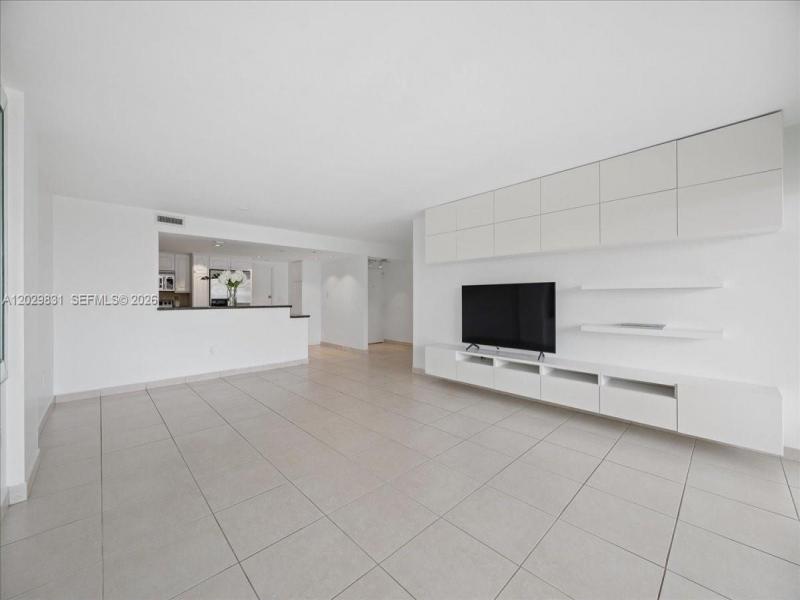 Comprar apartamento en Commodore Club South 911