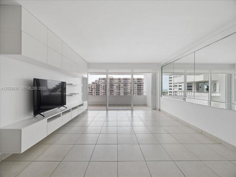 Comprar apartamento en Commodore Club South 911