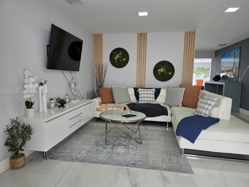 Property photo # 7