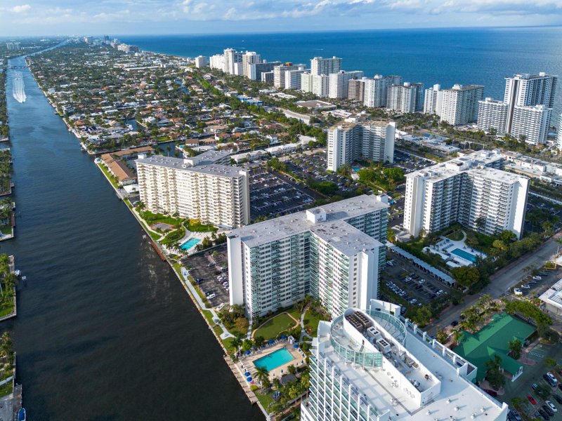 Condo for sale at Coral Ridge Towers South 1507