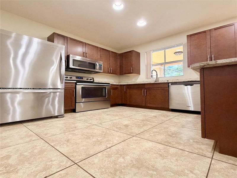 Property photo # 9