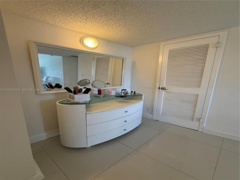 Apartment for rent at Parker Tower 310