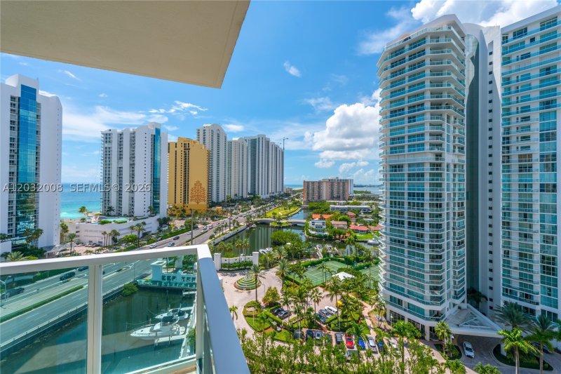 Condo for sale at St Tropez 1-1505
