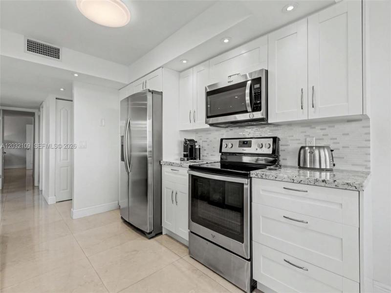 Apartment for rent at Avant Garde 209