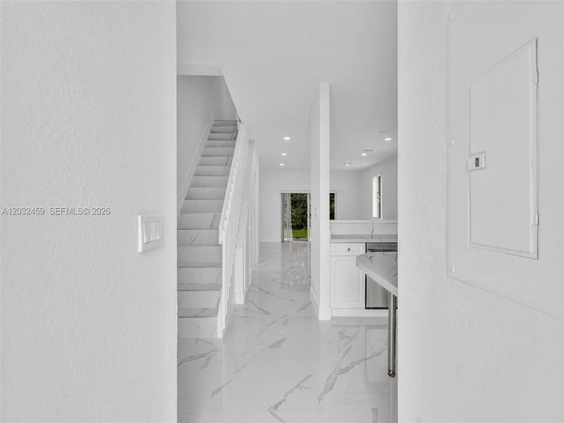 Property photo # 6