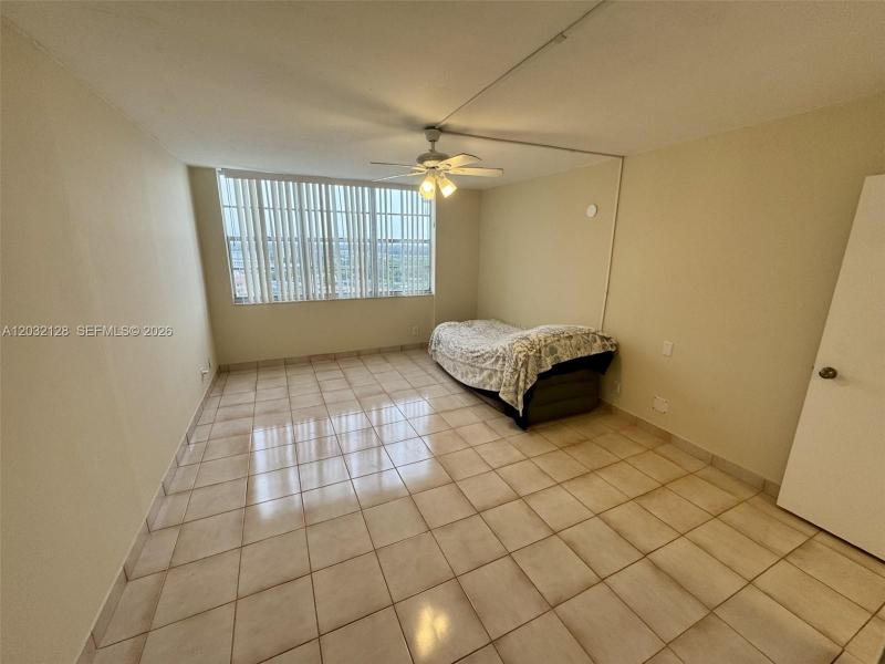 Comprar apartamento en Bayview Towers A1410
