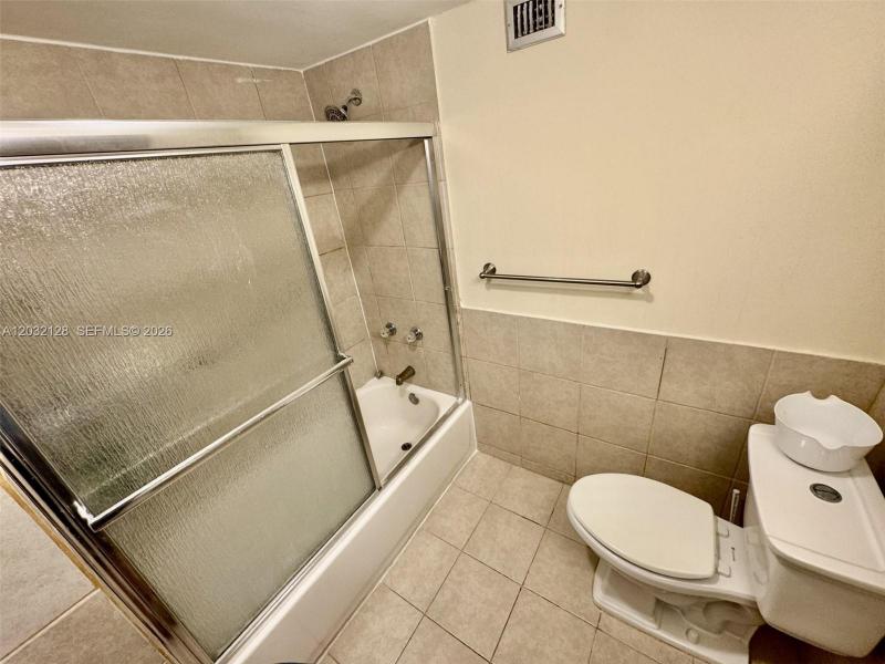 Comprar apartamento en Bayview Towers A1410