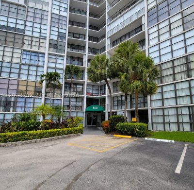 Oceanview Park Apt #512