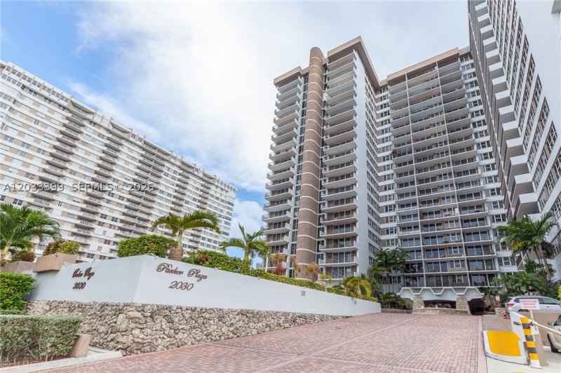 Condo for sale at Parker Plaza Estates 1826