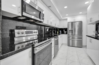 Plaza Towers South Apt #407