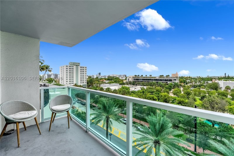 Condo for sale at Floridian 704