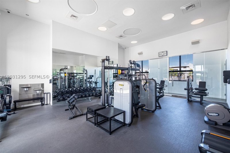 Comprar apartamento no 1000 Venetian Way 1703