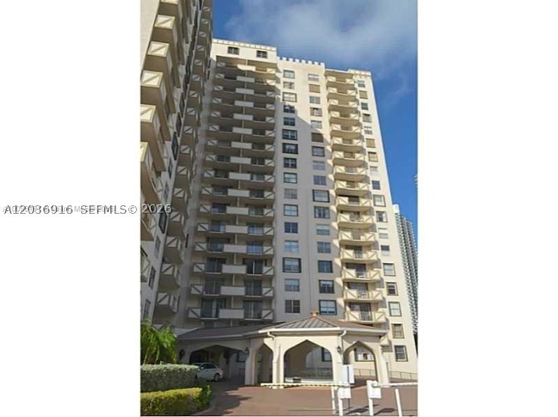 Condo for sale at Prince George 11L