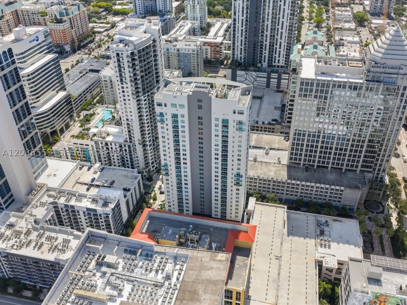 Condo for sale at 350 Las Olas Place 980