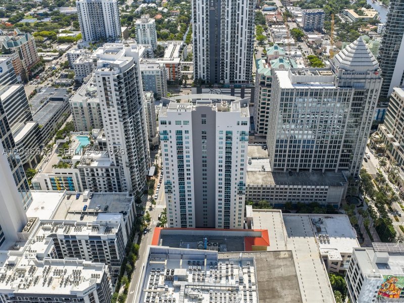 Condo for sale at 350 Las Olas Place 980