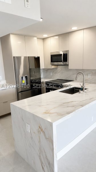 Coronado I Apt #1437