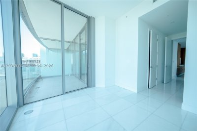 Una Residences at Brickell Apt #2703