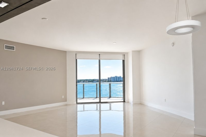 Apartment for rent at Marina Palms Yacht Club 1407