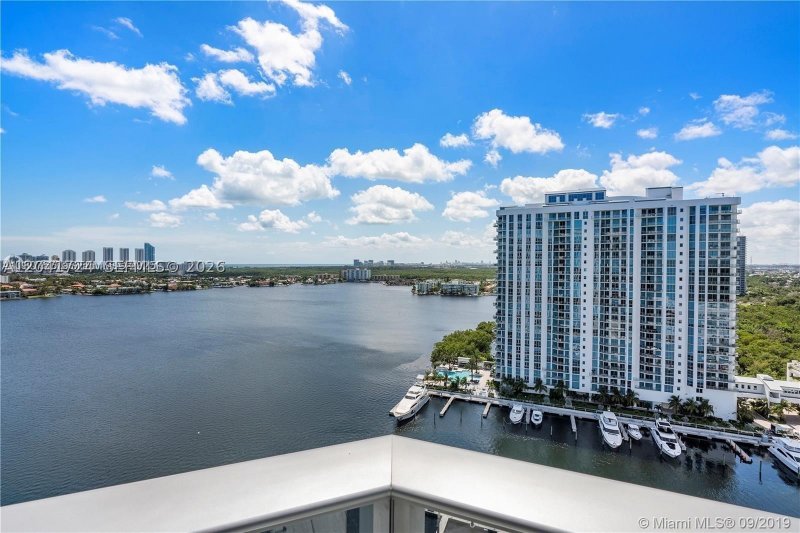 Apartment for rent at Marina Palms Yacht Club 1407