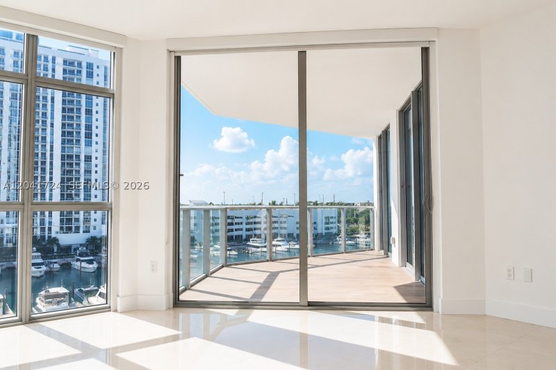 Apartment for rent at Marina Palms Yacht Club 1407