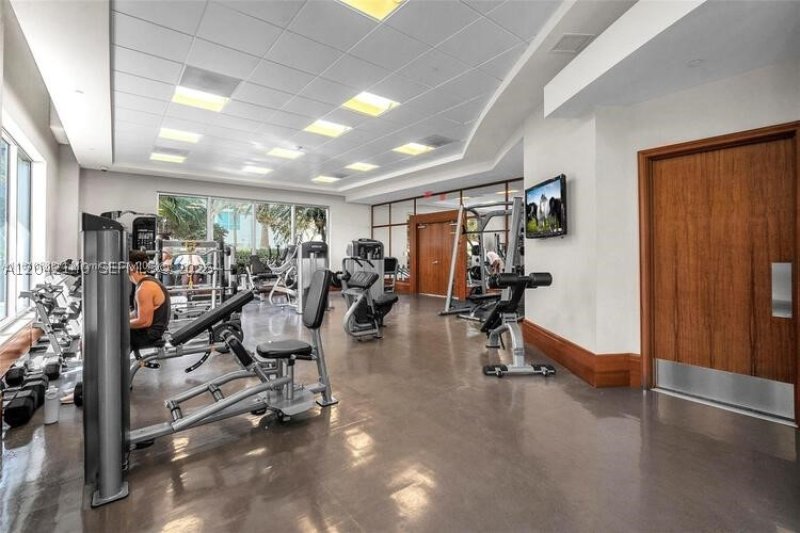 Apartment for rent at Avenue on Brickell 1050 Tower 416