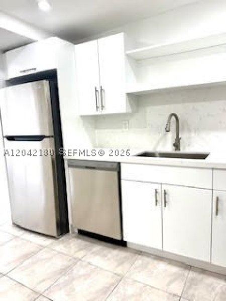 Apartment for rent at Winston Towers 2406