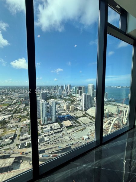 Comprar apartamento no E11EVEN Hotel & Residences 4902