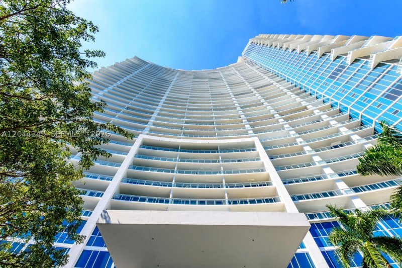 Apartment for rent at Paramount Bay 3904