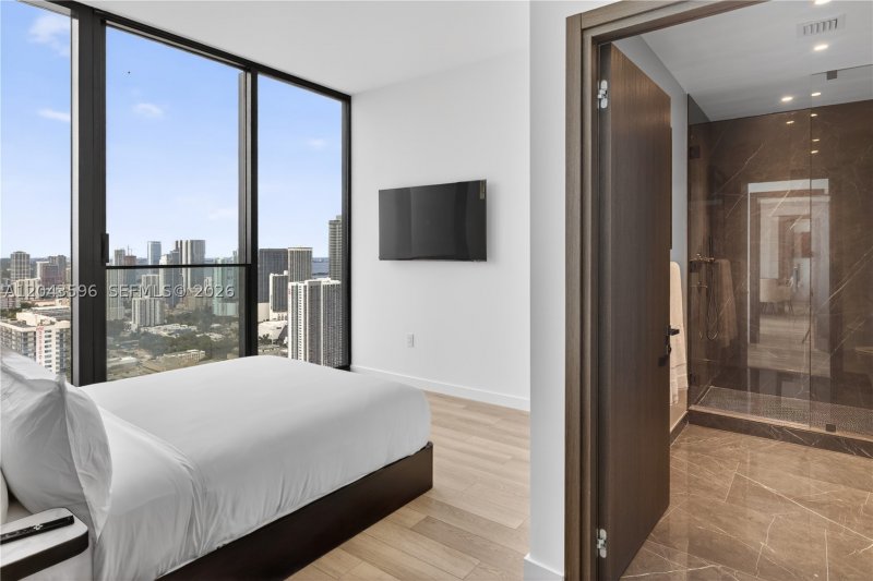 Condo for sale at E11EVEN Hotel & Residences 4702