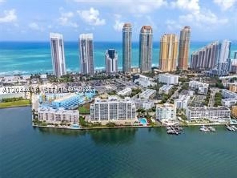 Comprar apartamento en Marina Bay Club 304