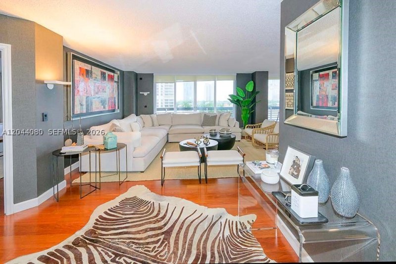 Property photo # 0