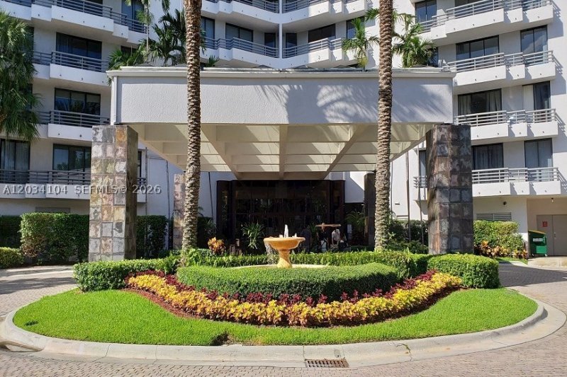 Apartment for rent at Parc Central Aventura 1510
