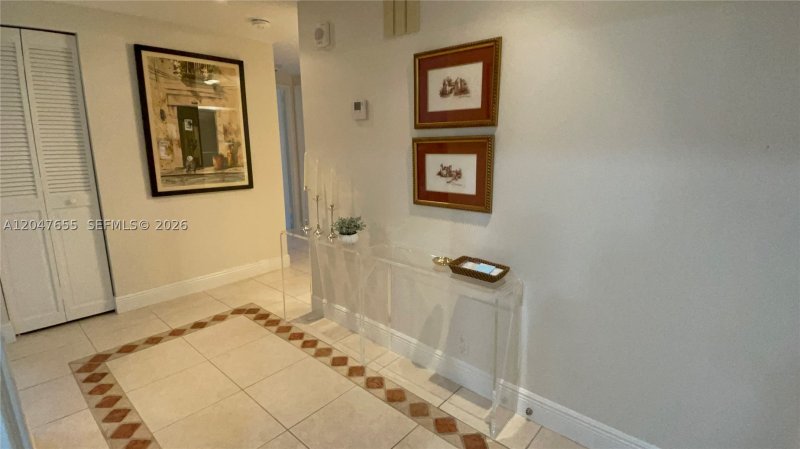 Alquiler de apartamento en Key Colony III Emerald Bay 236
