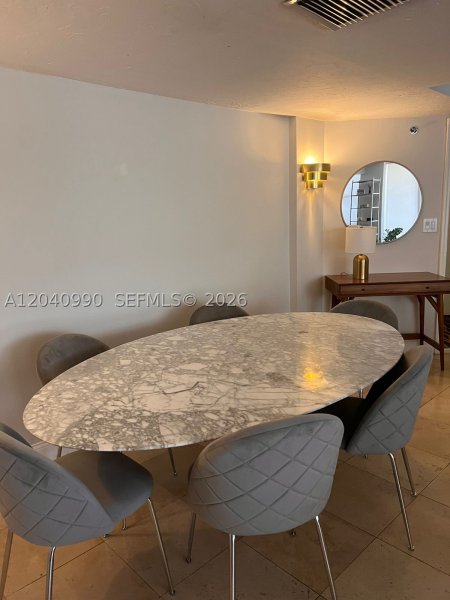 Alquiler de apartamento en Biscayne Cove 305