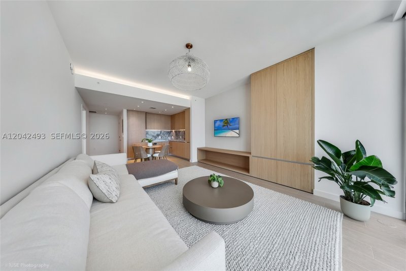 Comprar apartamento no Five Park Miami Beach 1906