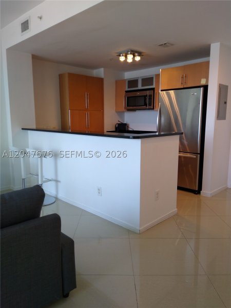 Apartment for rent at Met 1 T-2905