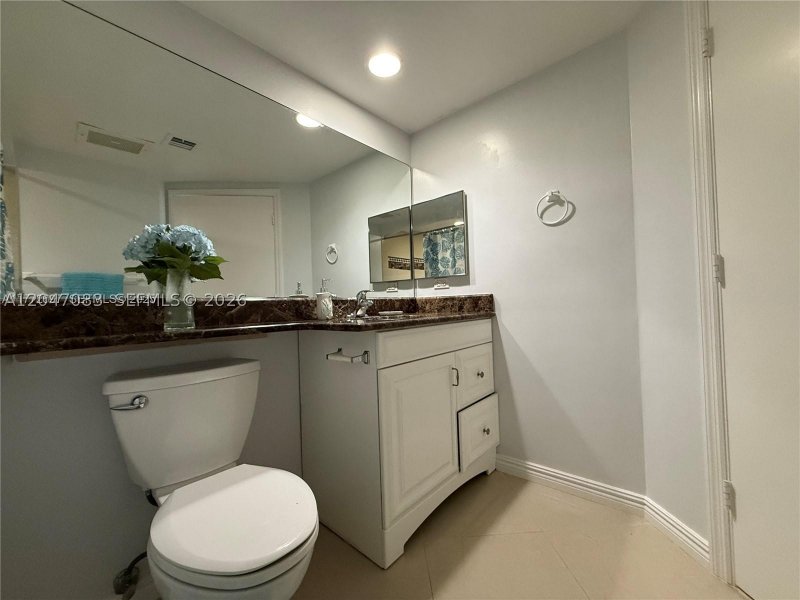 Comprar apartamento en The Waverly At Surfside 521