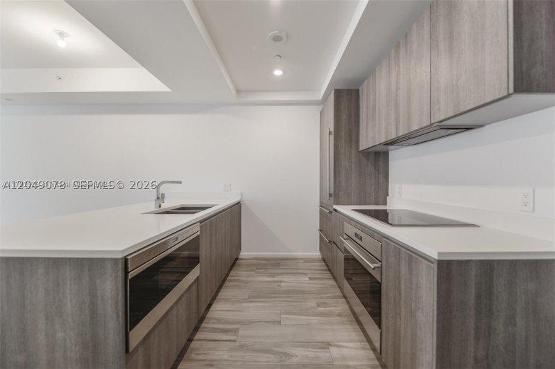Aluguel de apartamento no SLS Lux Brickell 1702