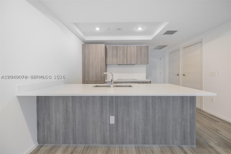 Aluguel de apartamento no SLS Lux Brickell 1702