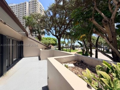 Brickell Key One Apt #O208