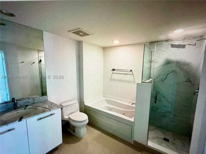 Apartment for rent at 500 Brickell East Tower 2003