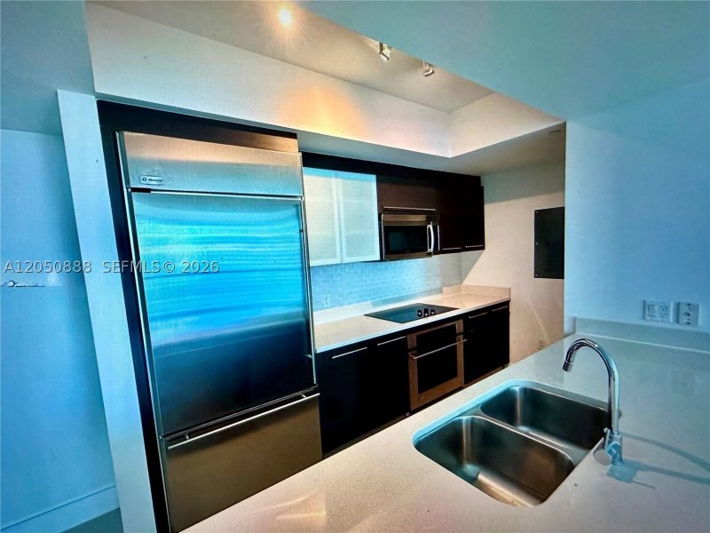 Apartment for rent at 500 Brickell East Tower 2003