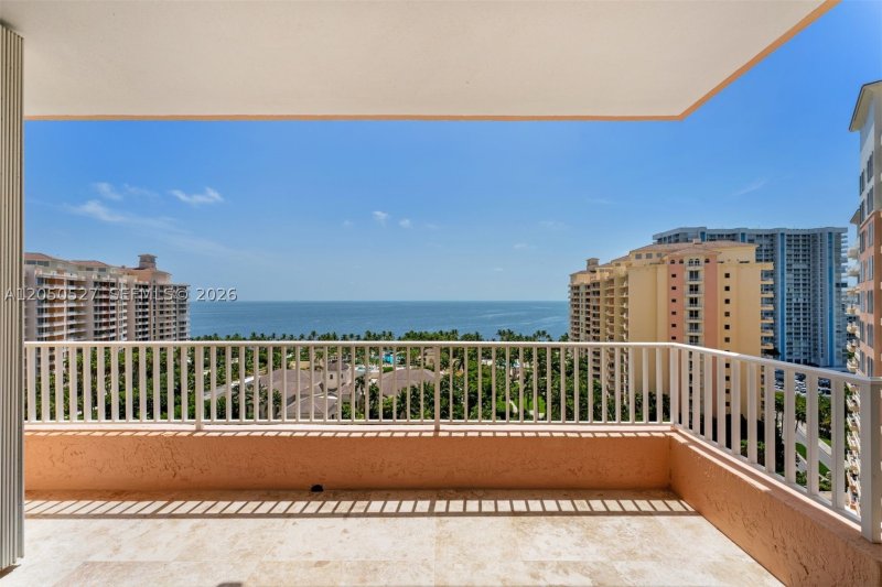Apartment for rent at Club Tower Two 1401