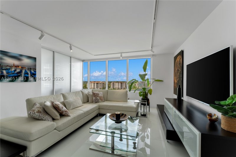 Condo for sale at South Pointe Tower 1805