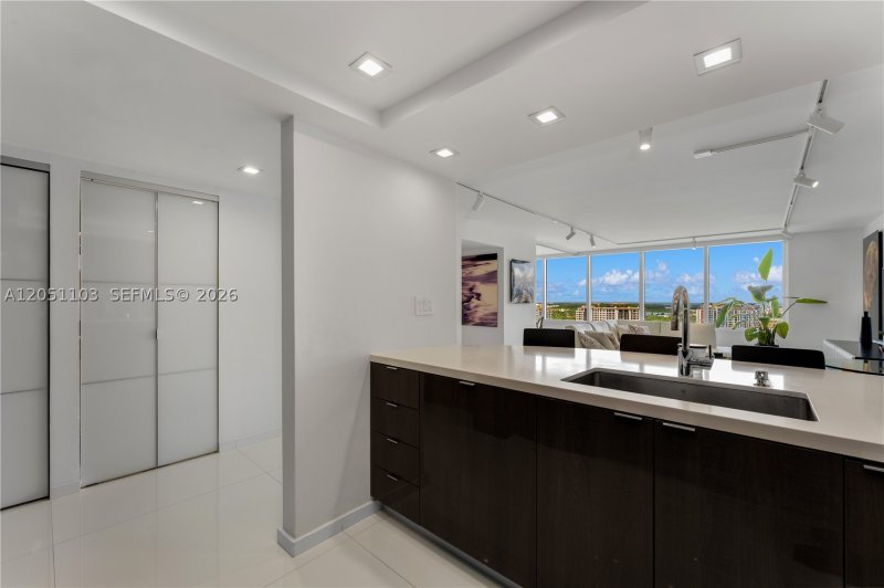 Condo for sale at South Pointe Tower 1805