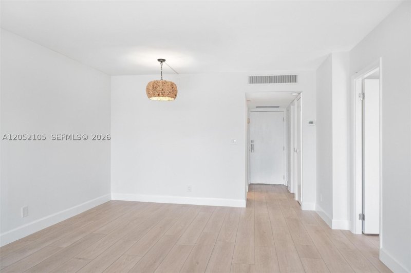 Apartment for rent at Biscaya 610
