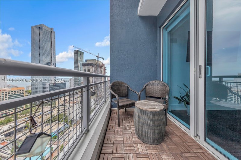 Apartment for rent at Infinity on Brickell 2216