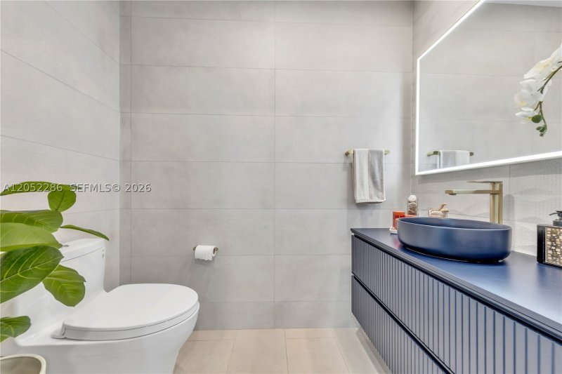 Apartment for rent at Infinity on Brickell 2216
